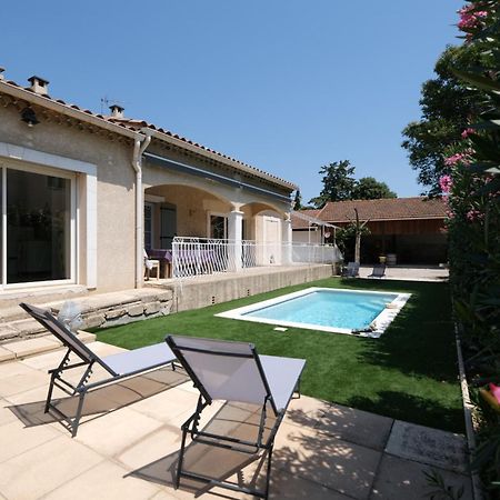 Pretty Detached House With Swimming Pool In The Village Of Mouries Bagian luar foto