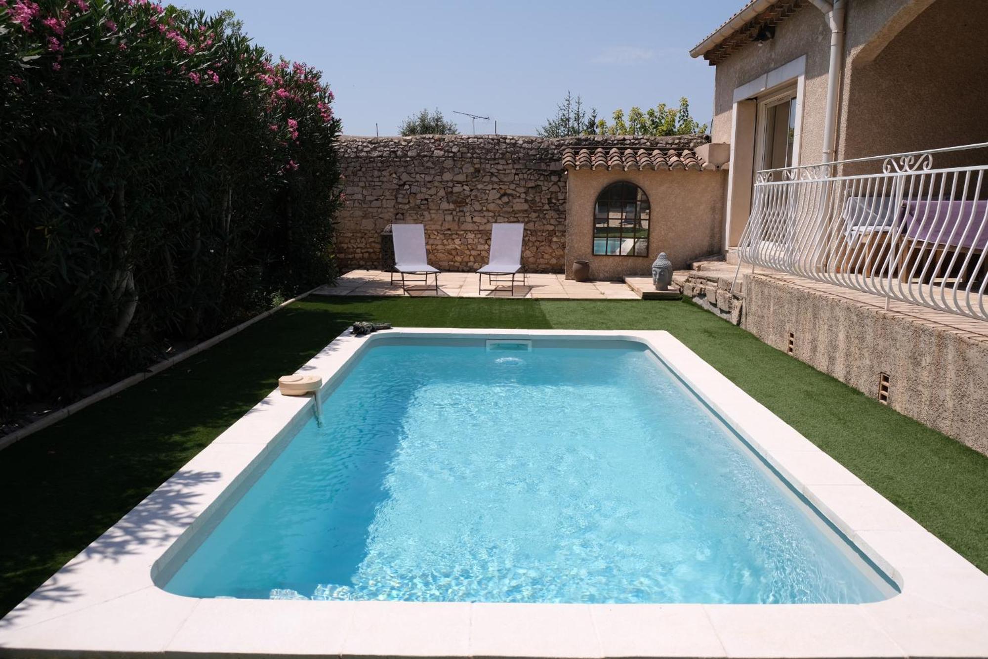 Pretty Detached House With Swimming Pool In The Village Of Mouries Bagian luar foto